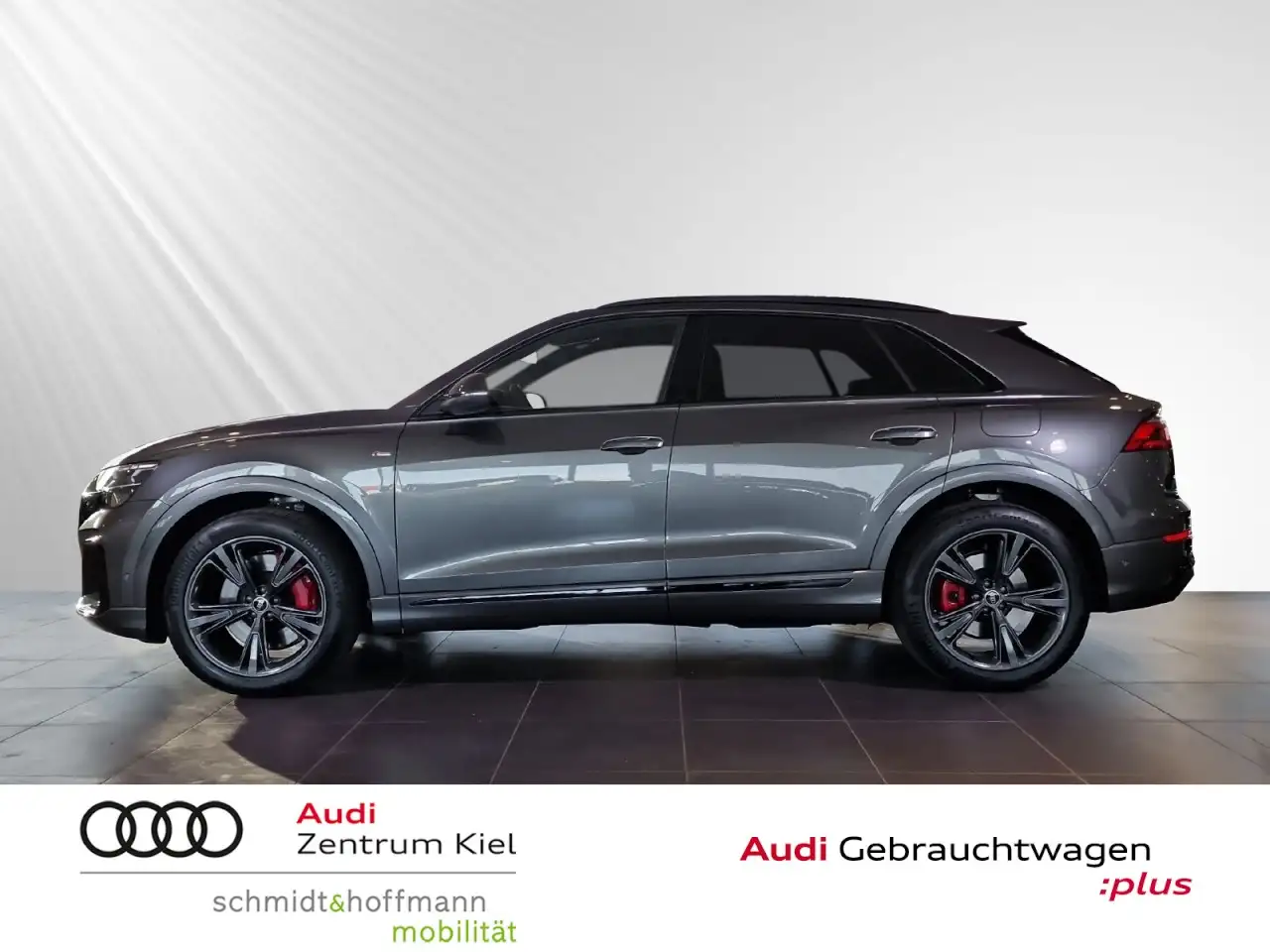 Audi Q8 3
