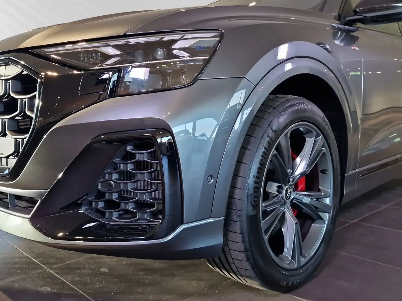 Audi Q8 6