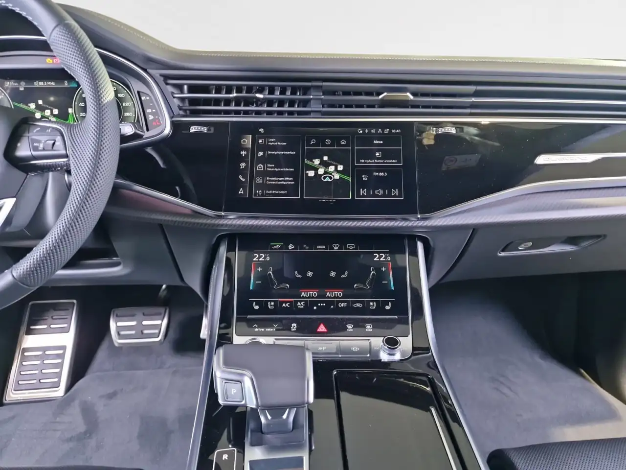 Audi Q8 12