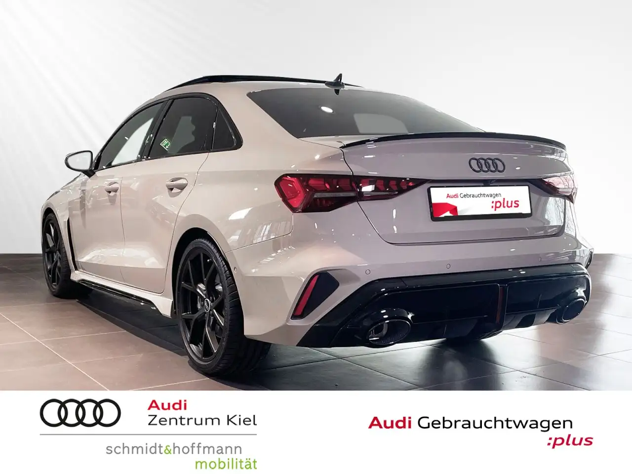 Audi RS3 4