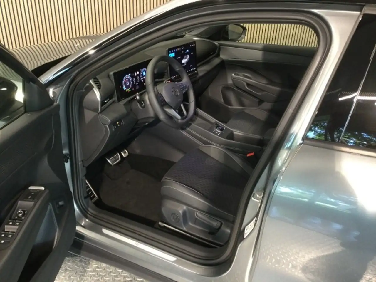 Volkswagen T-Roc 3