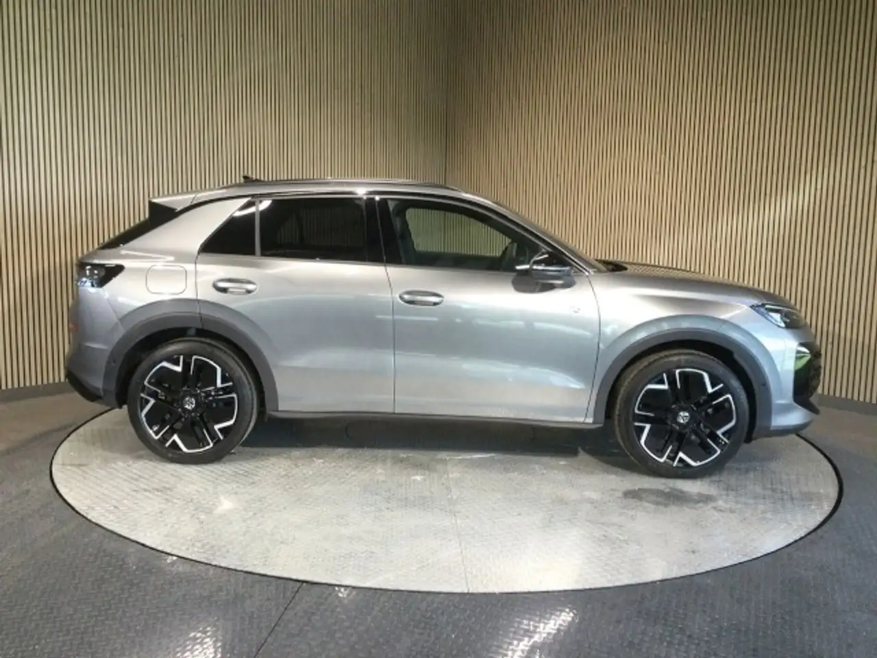 Volkswagen T-Roc 5