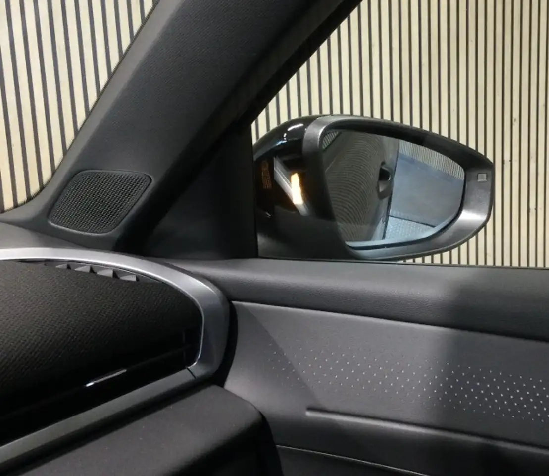 Volkswagen T-Roc 13