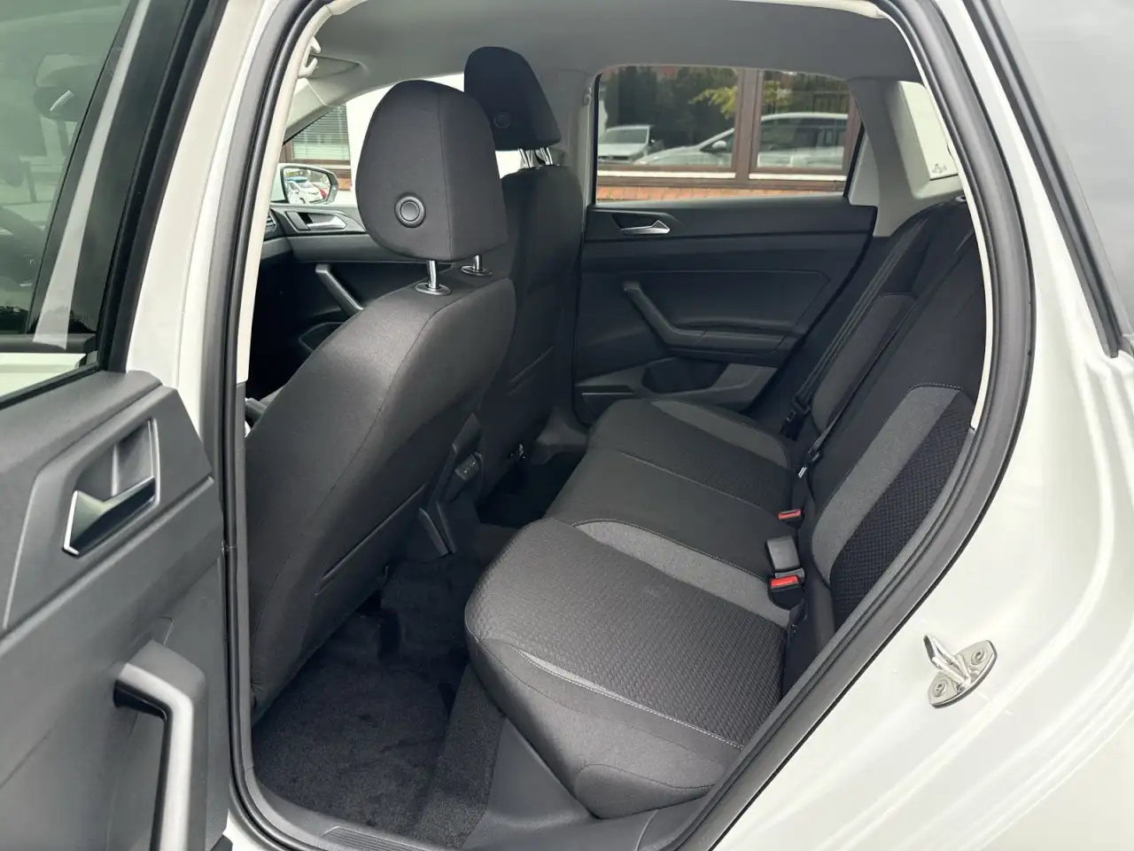 Volkswagen Polo 13