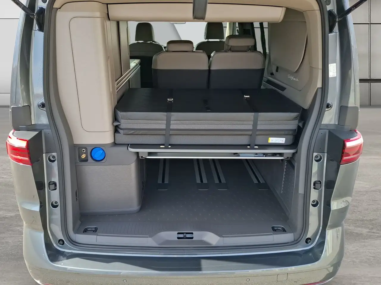 Volkswagen T7 California 9