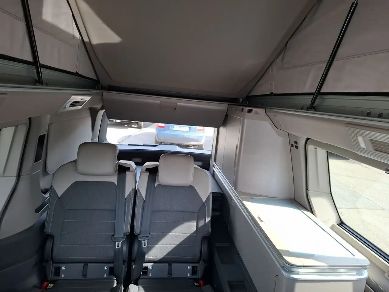 Volkswagen T7 California 15