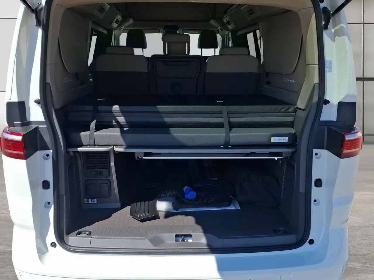 Volkswagen T7 California 9