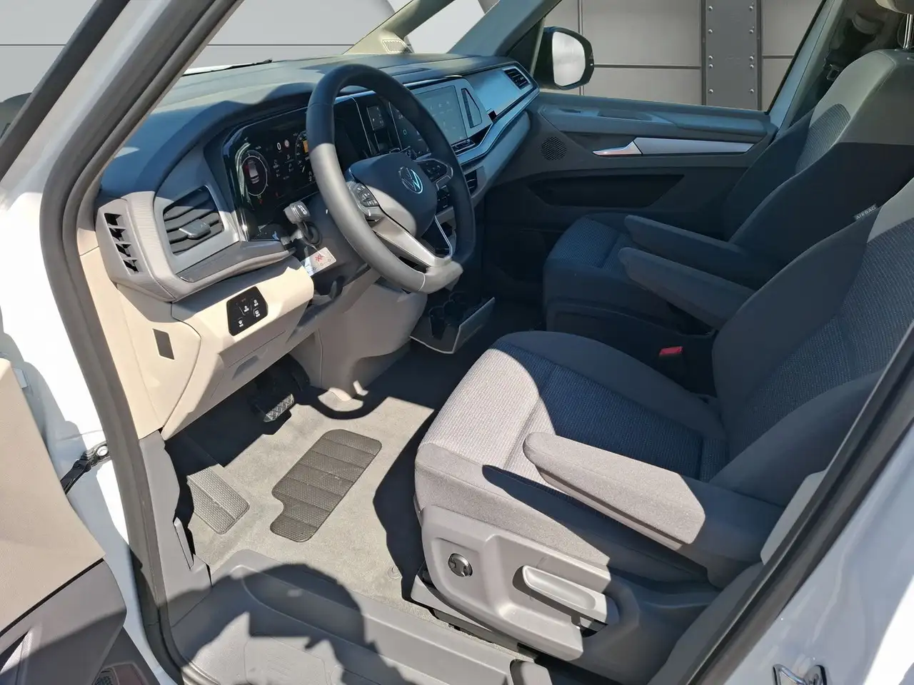 Volkswagen T7 California 10