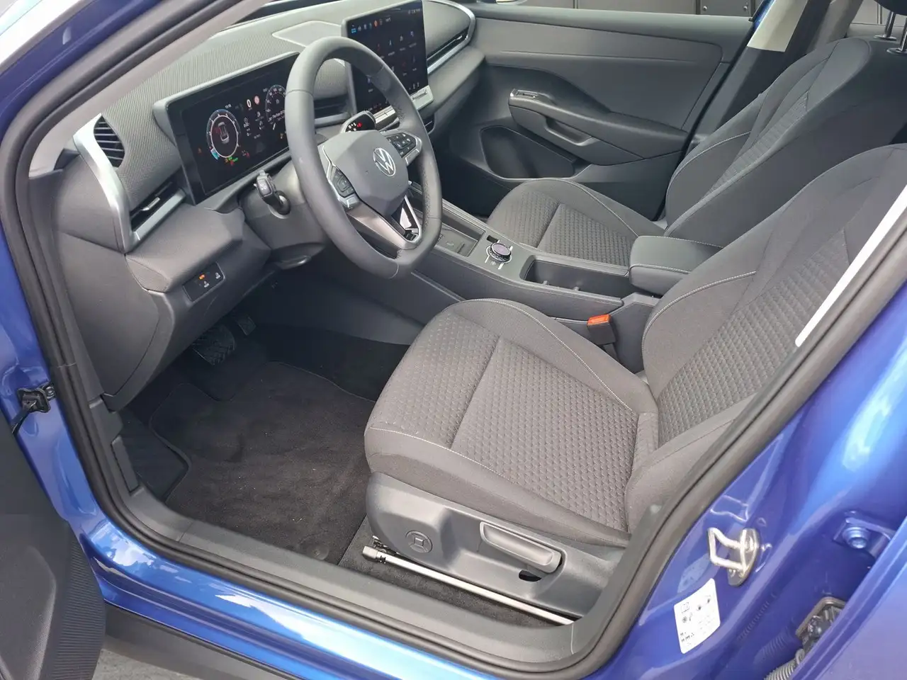 Volkswagen T-Roc 10