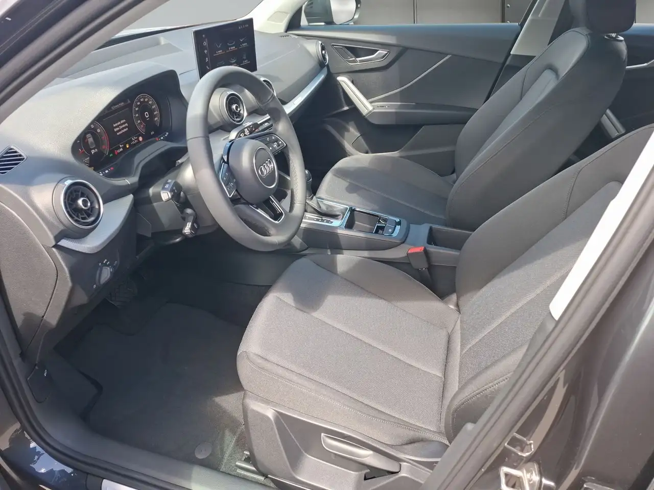 Audi Q2 35 10