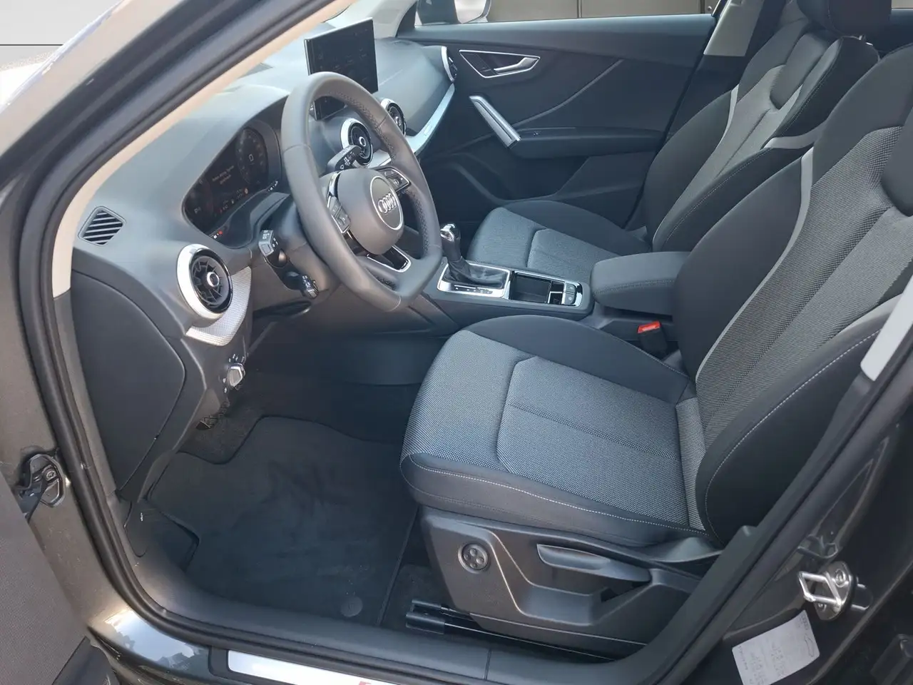 Audi Q2 35 10