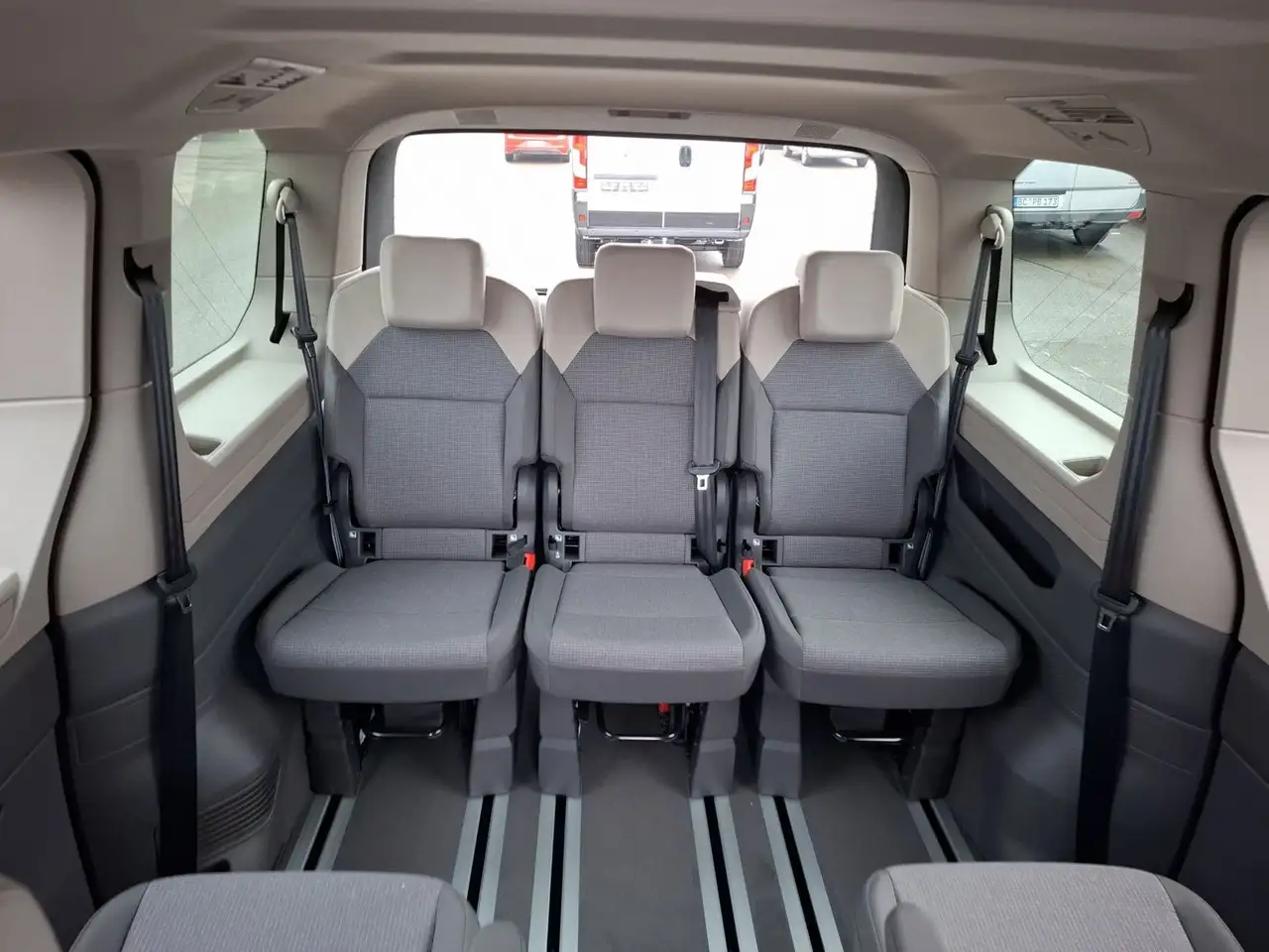 Volkswagen T7 Multivan 15