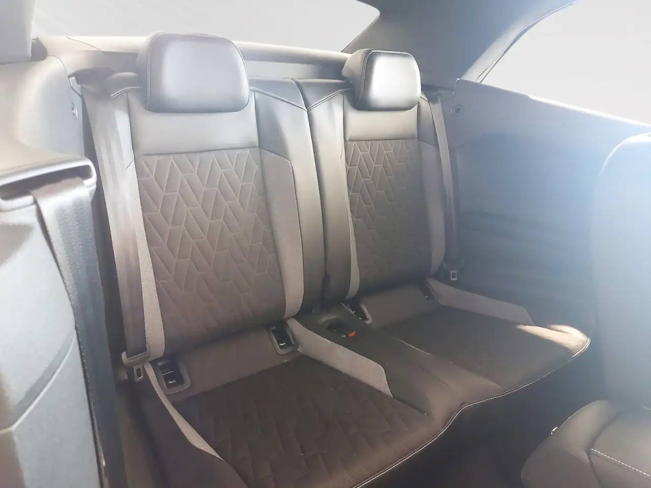 Volkswagen T-Roc 8