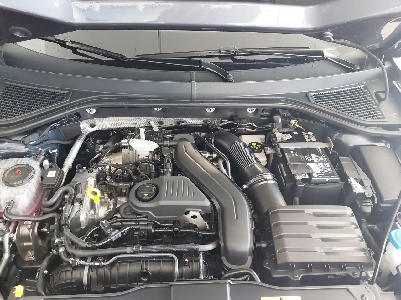 Volkswagen T-Roc 11