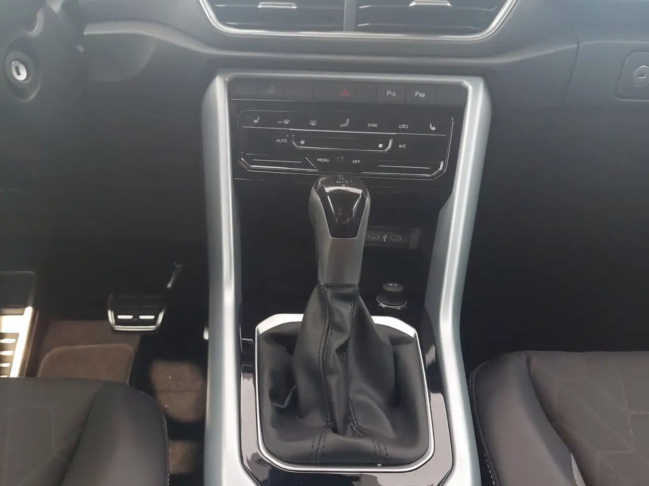 Volkswagen T-Roc 12