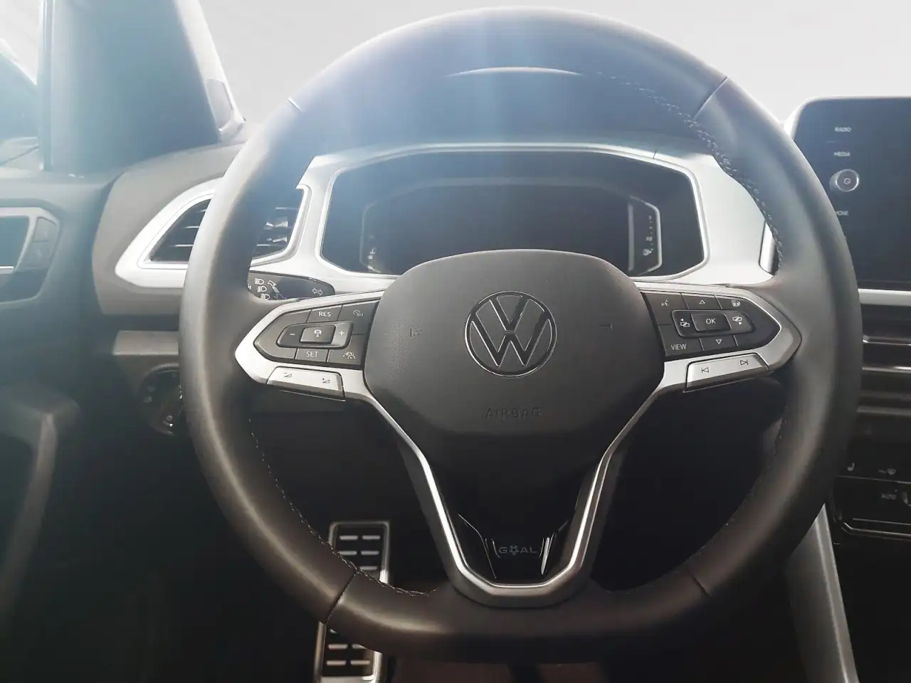 Volkswagen T-Roc 13