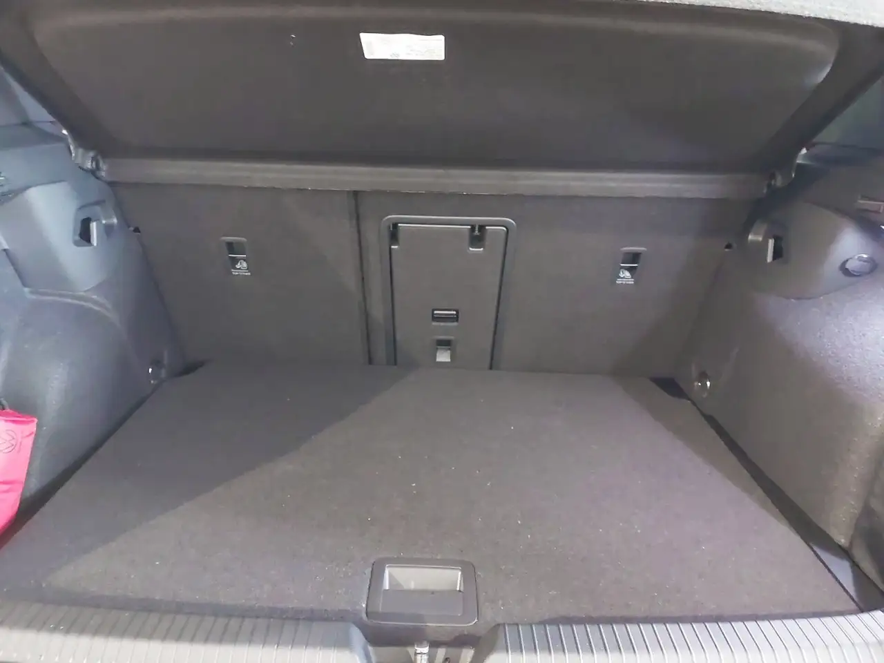 Volkswagen Golf VIII 10