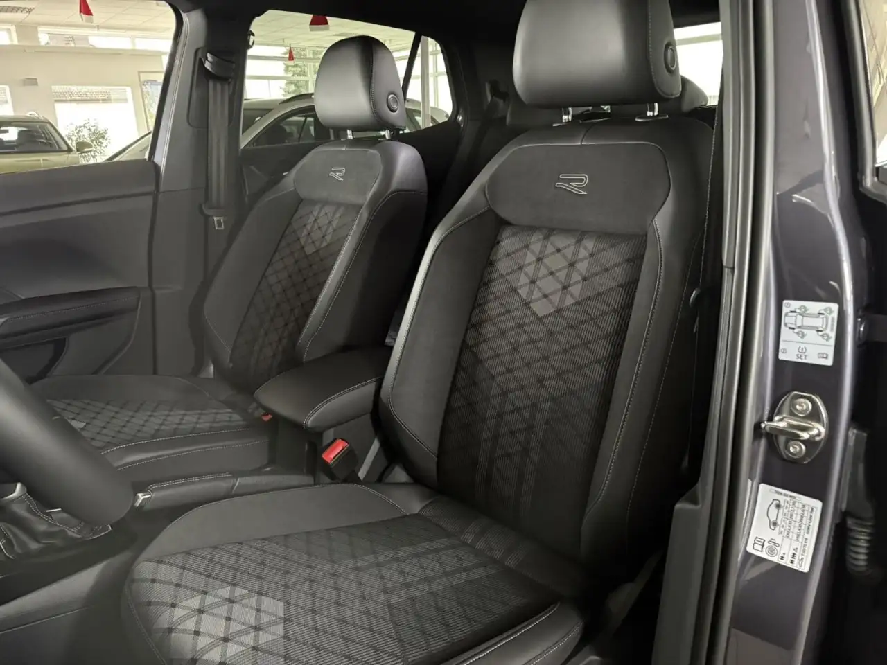 Volkswagen T-Cross 7