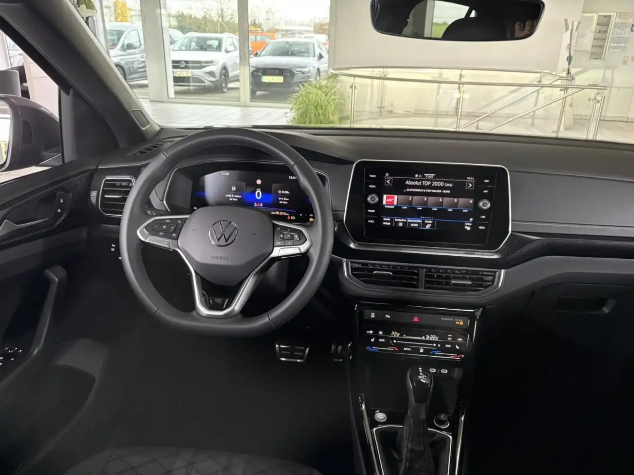 Volkswagen T-Cross 8
