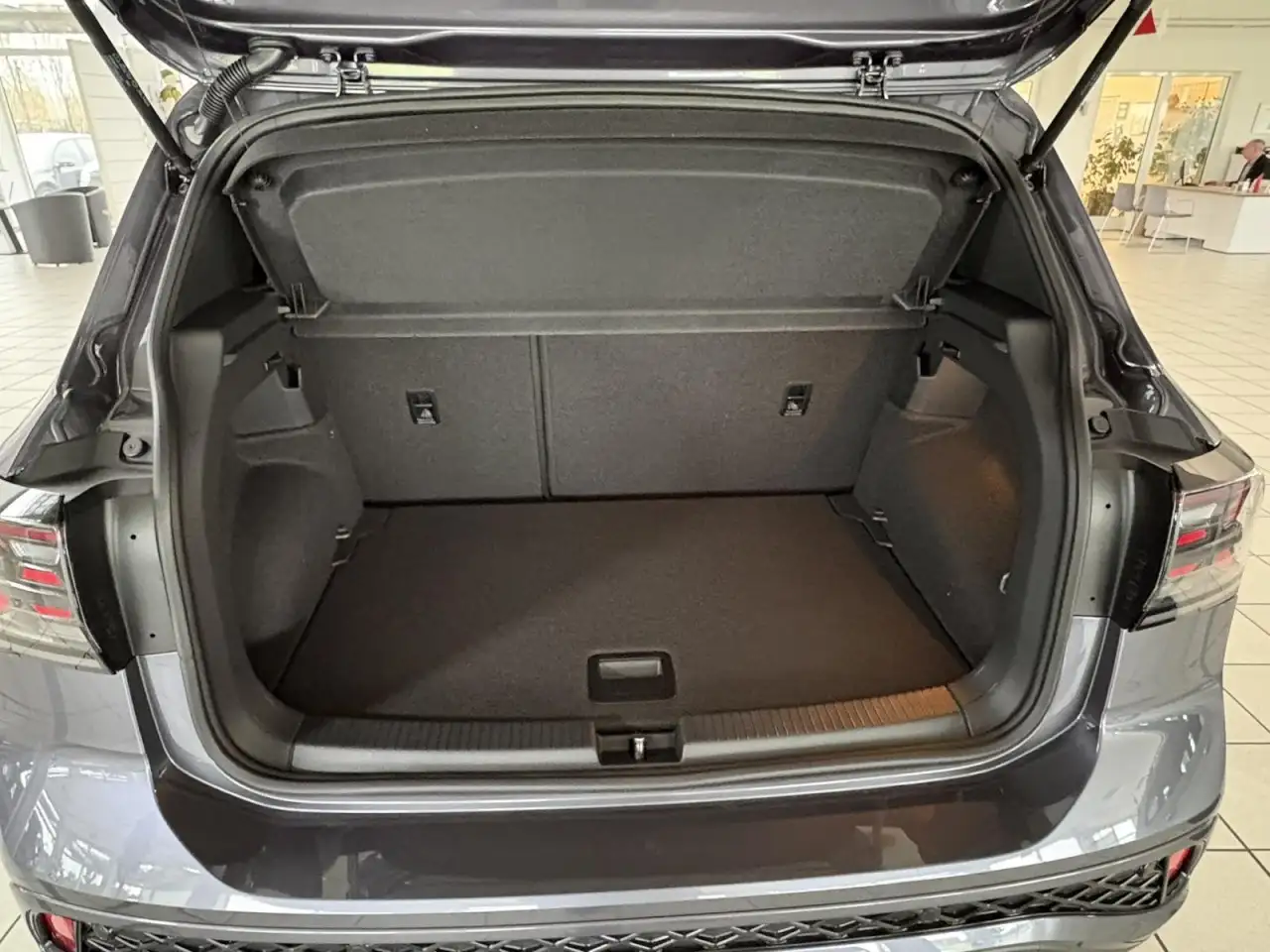 Volkswagen T-Cross 11
