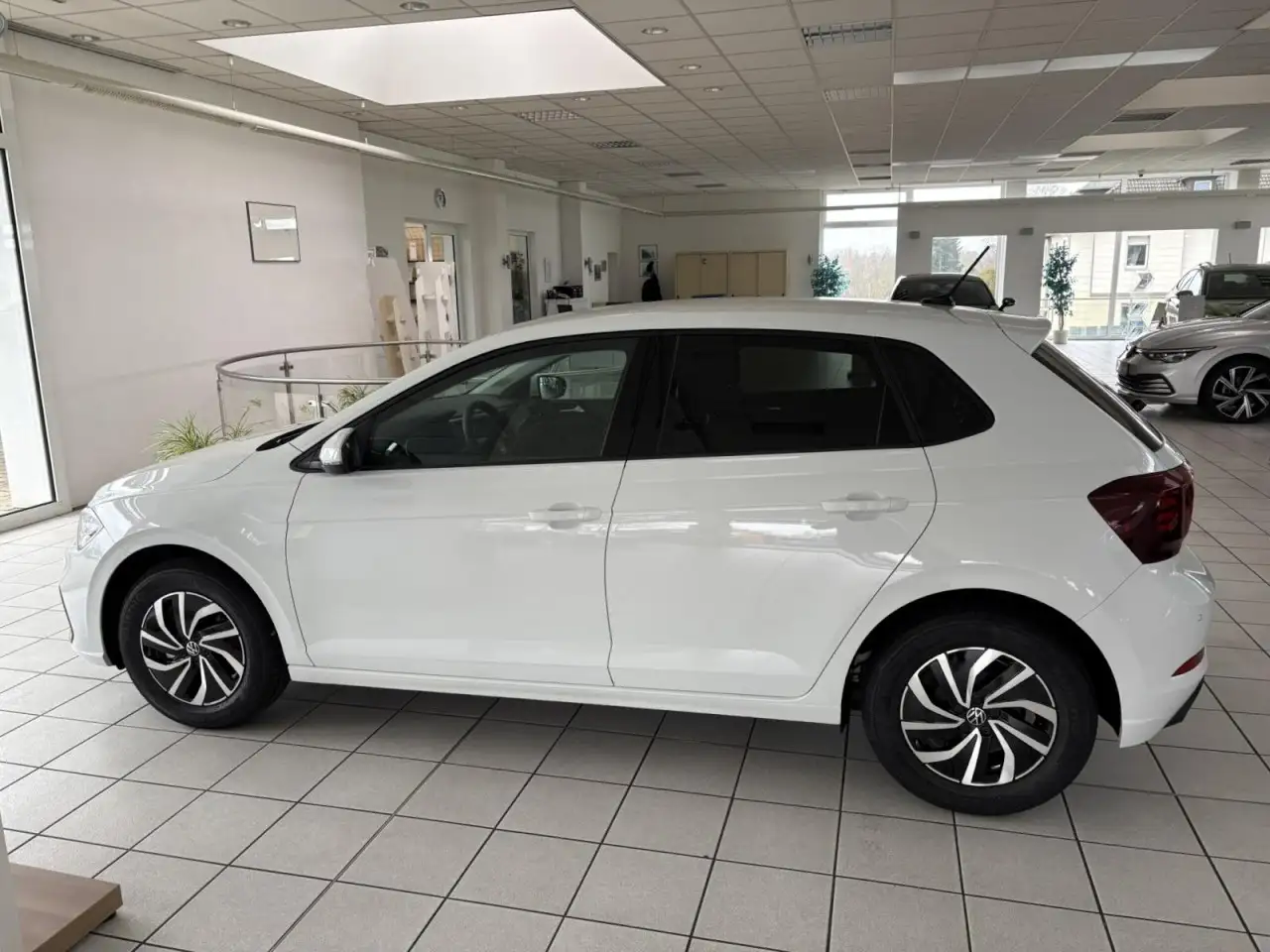 Volkswagen Polo 2