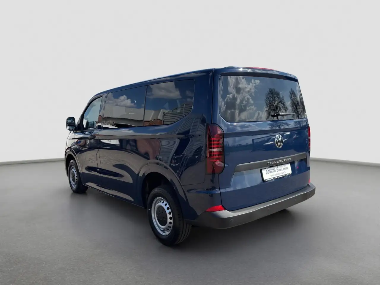 Volkswagen T7 Kombi 2