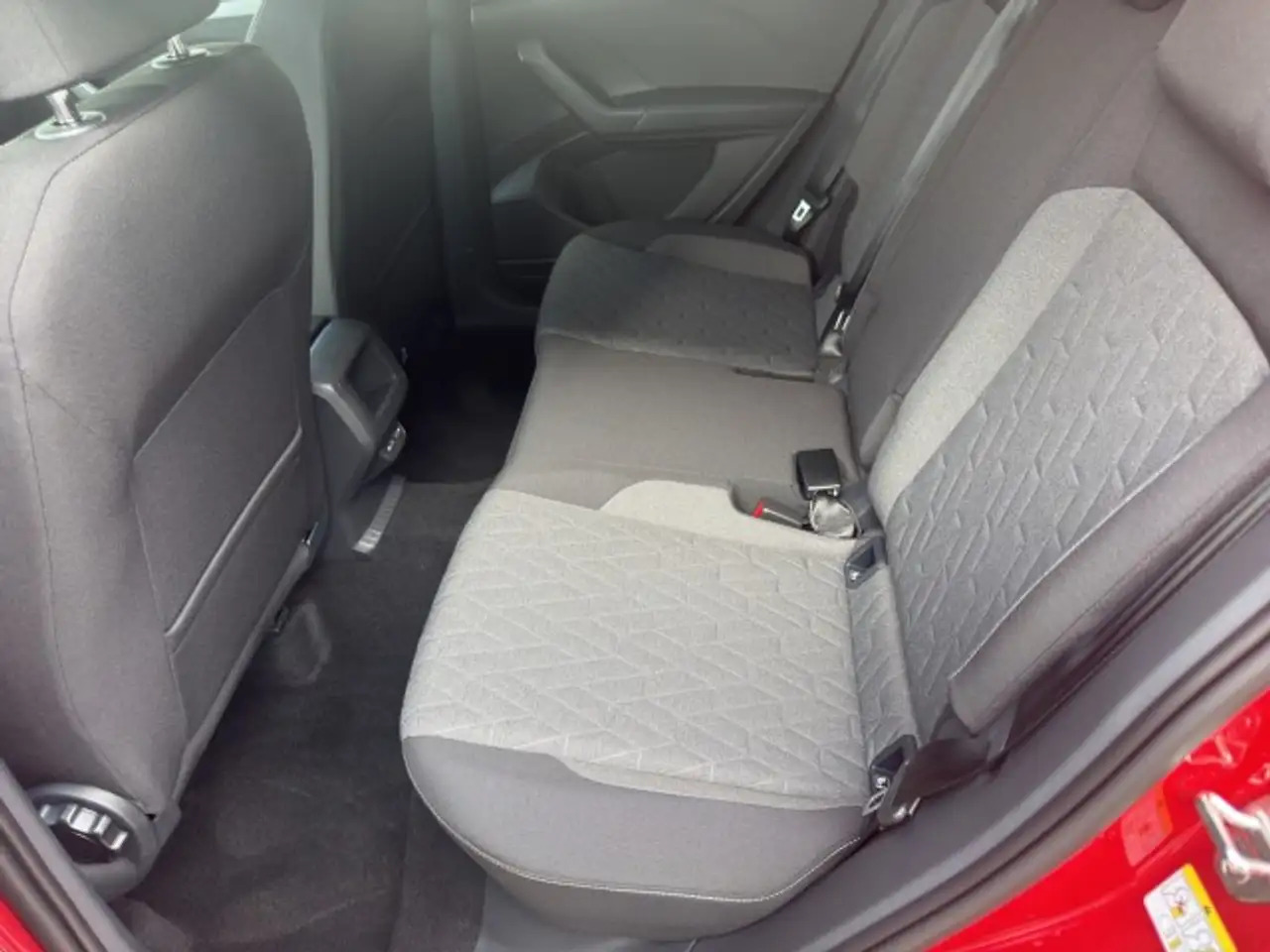 Volkswagen T-Cross 12