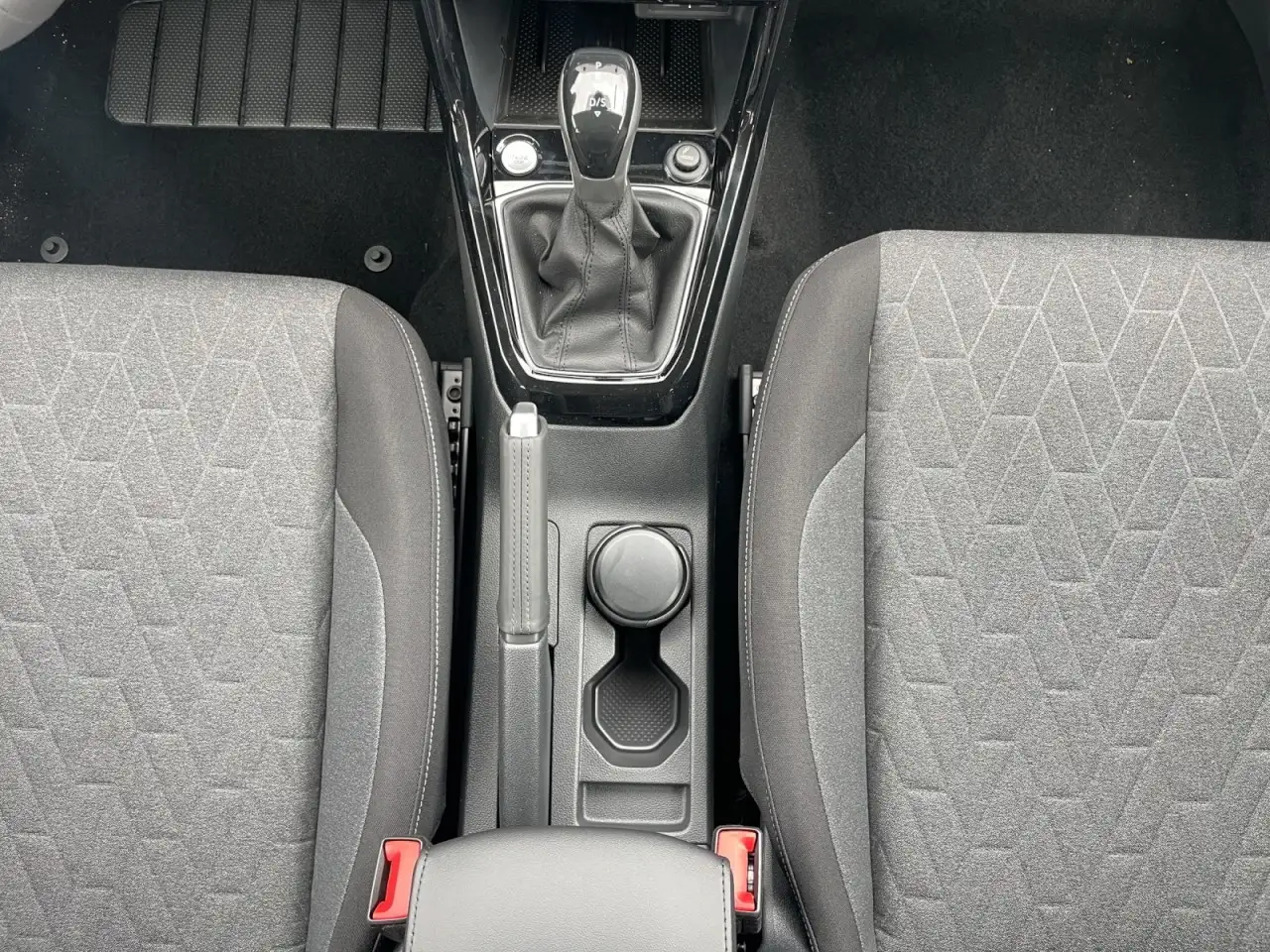Volkswagen T-Cross 12