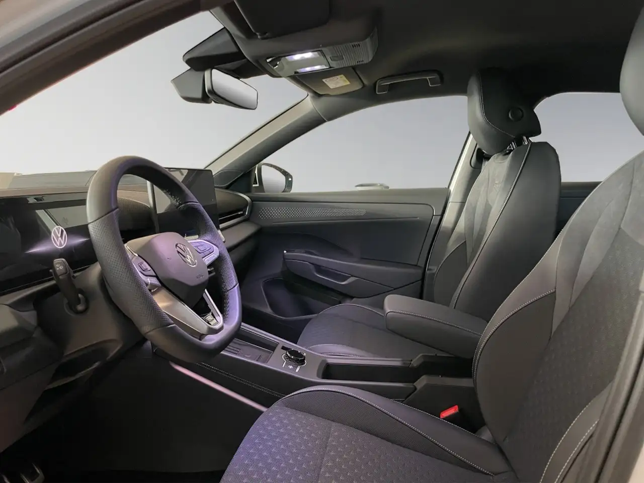 Volkswagen T-Roc 6