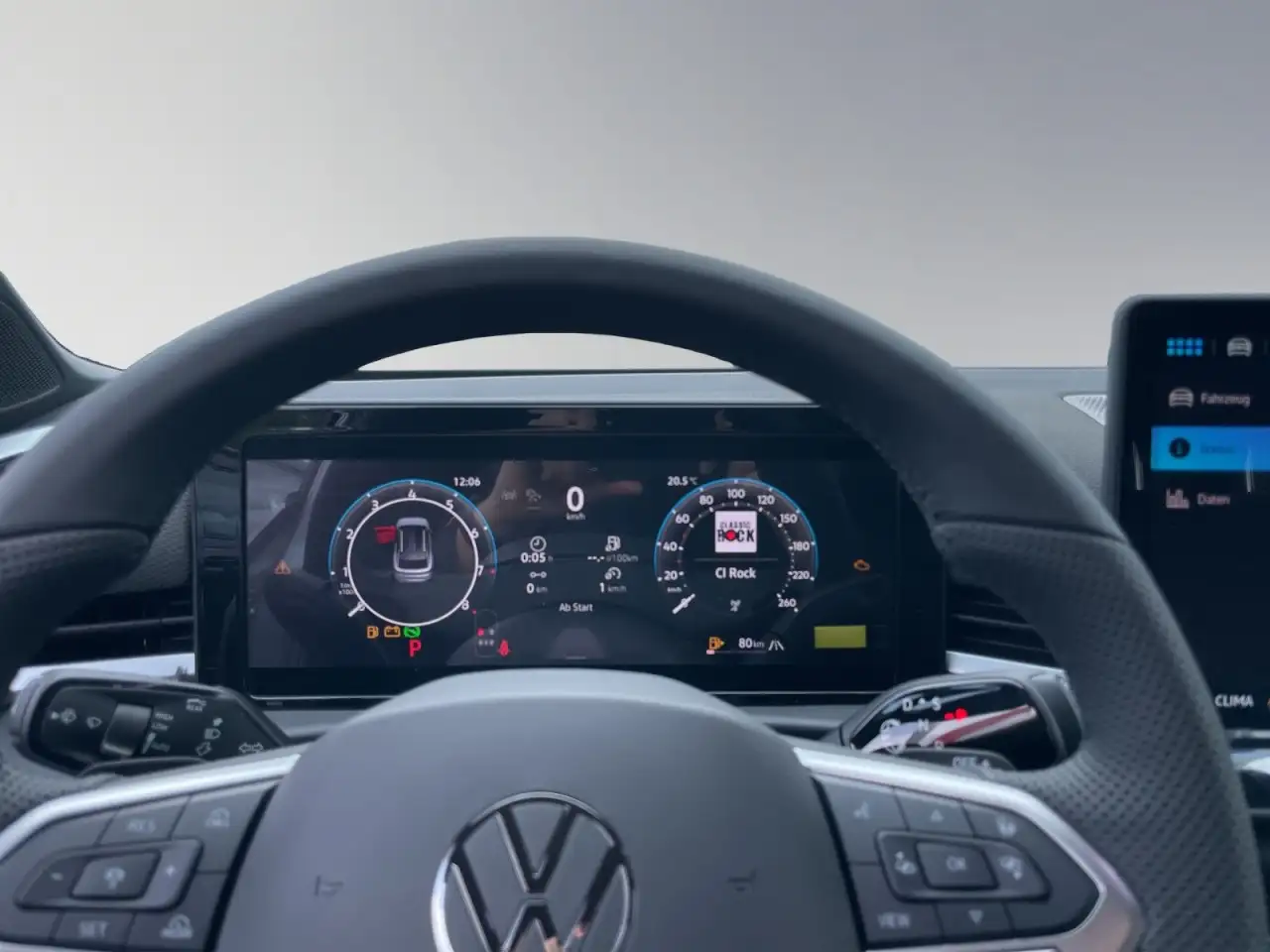 Volkswagen T-Roc 10