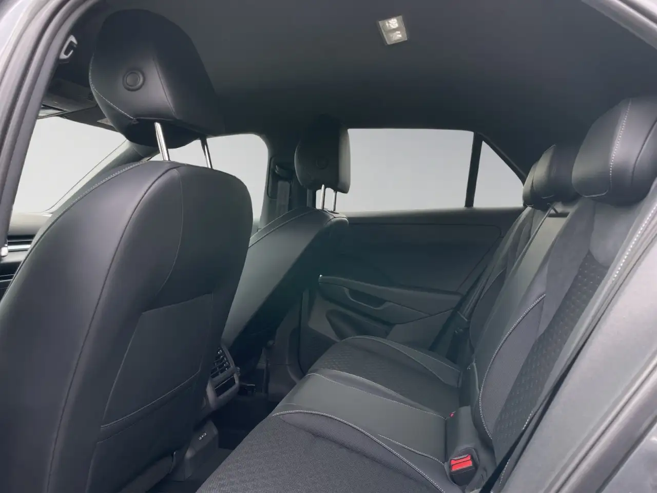 Volkswagen T-Roc 12