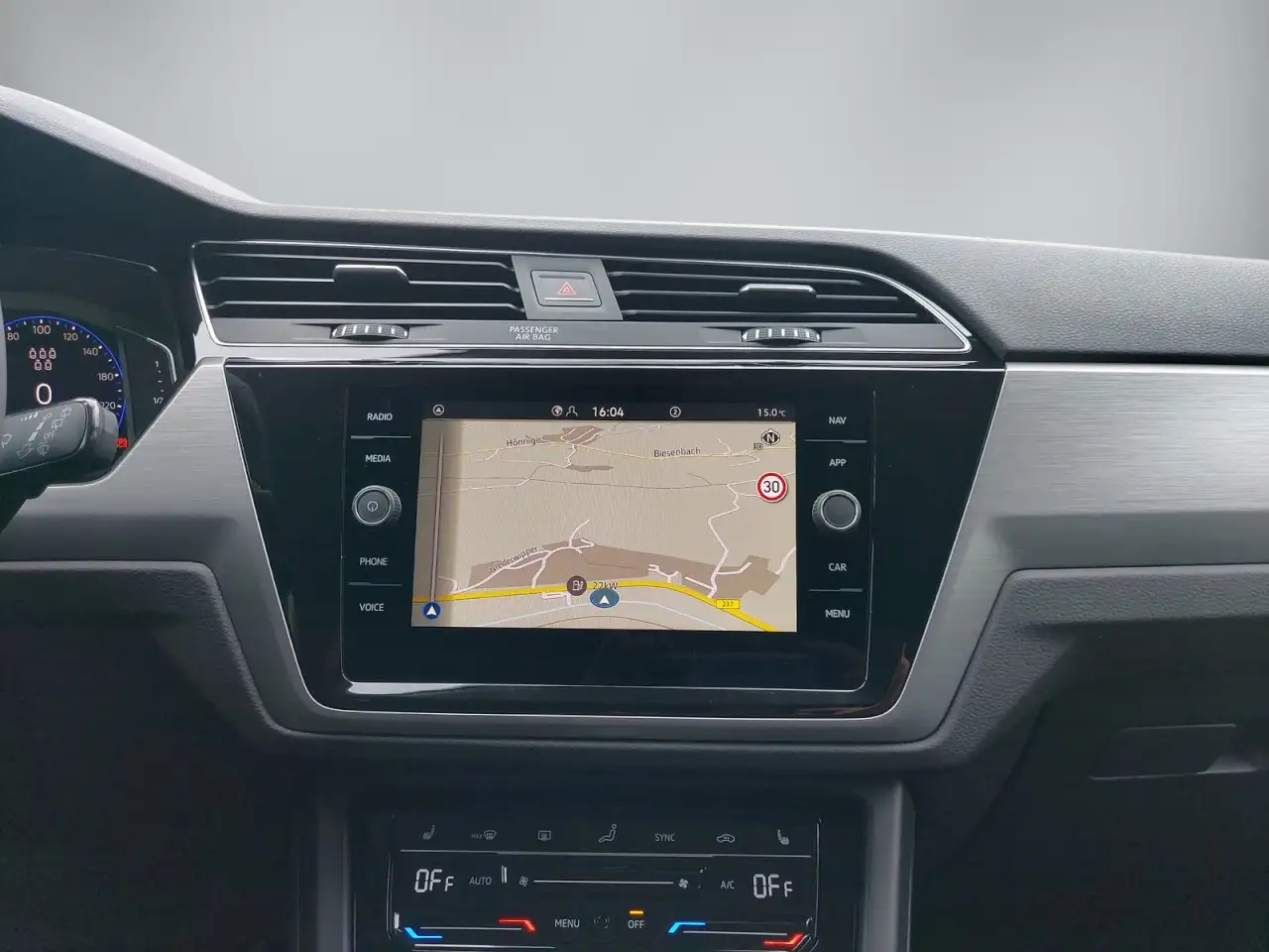 Volkswagen Touran 9