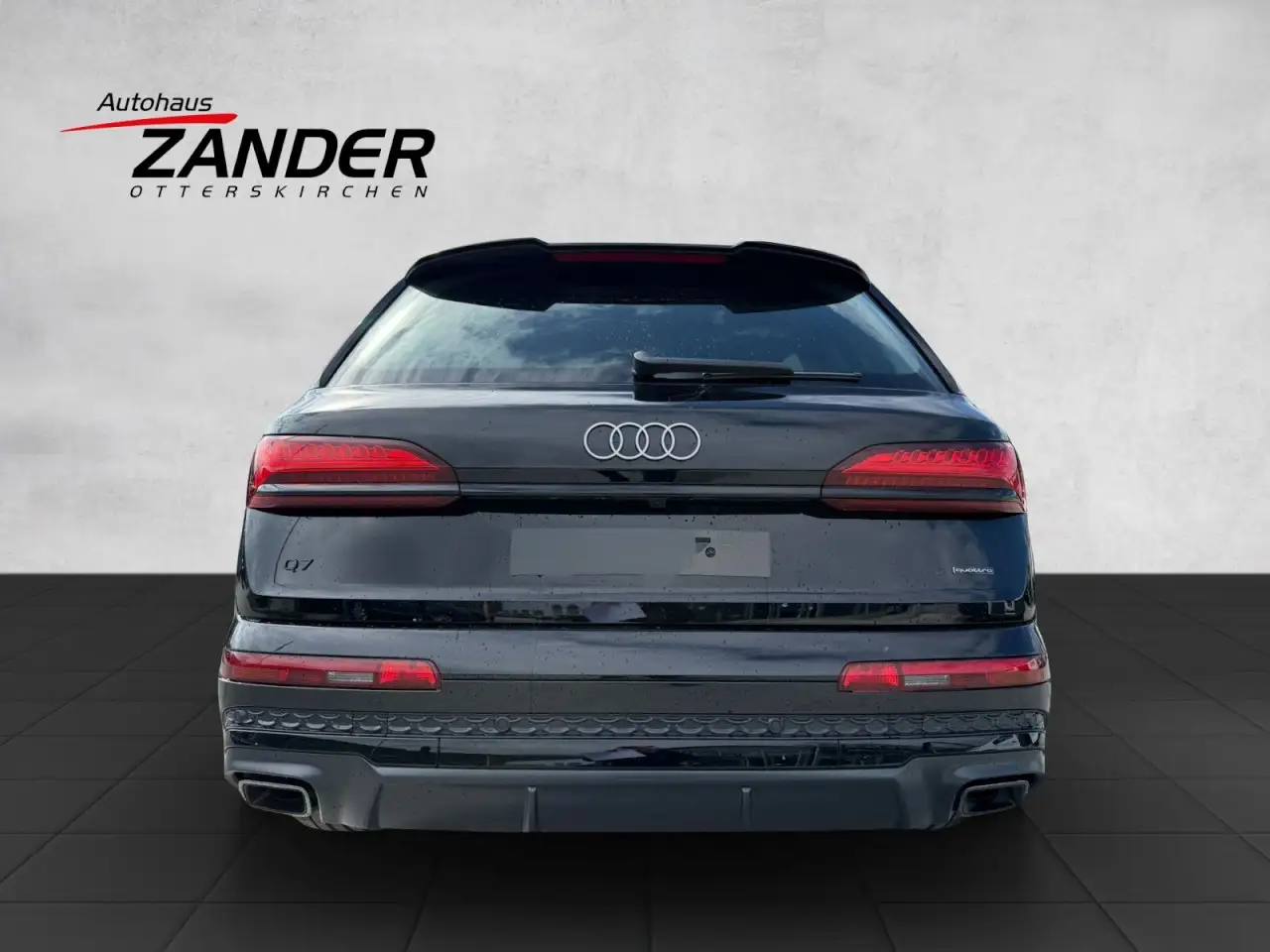 Audi Q7 4