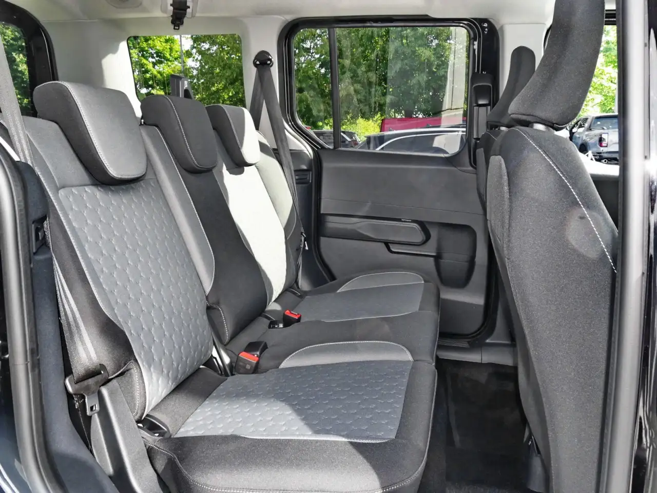 Ford Tourneo 8