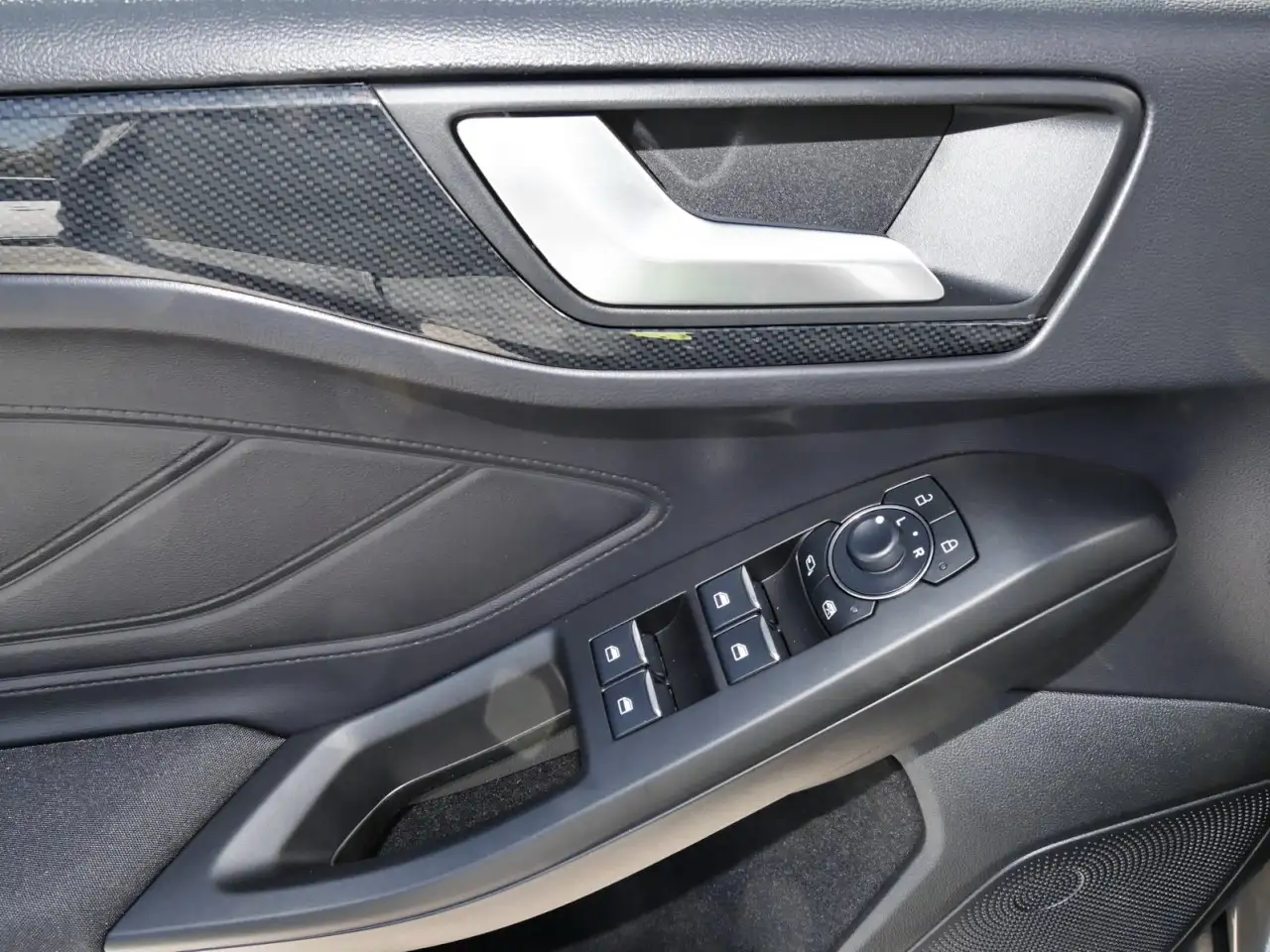 Ford Focus 10