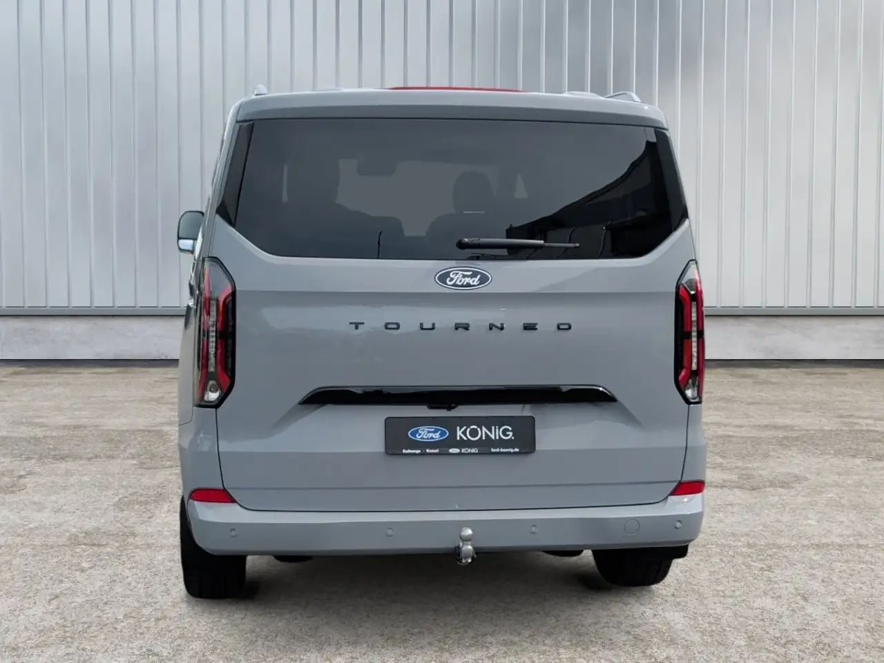 Ford Tourneo 4