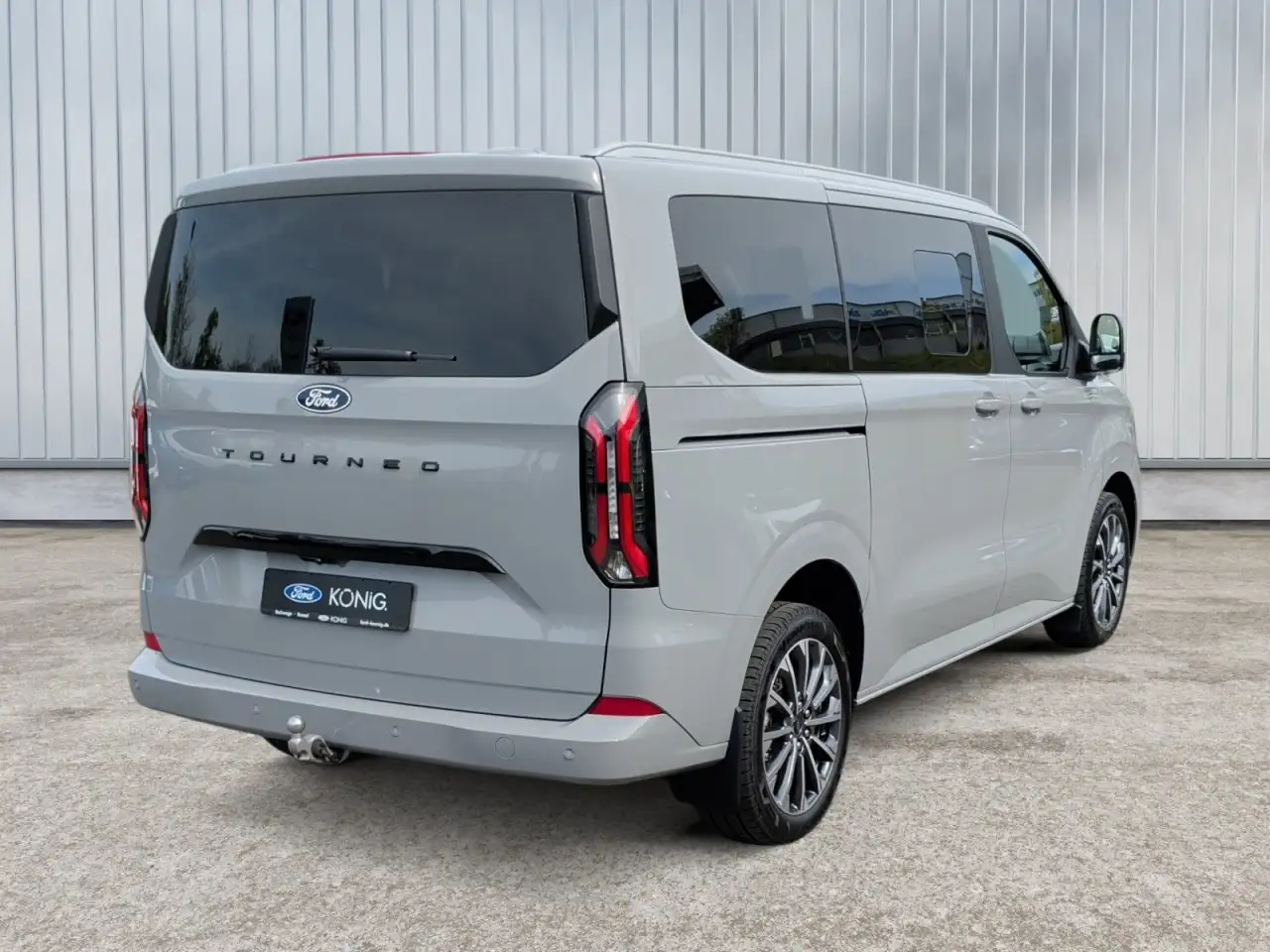 Ford Tourneo 6