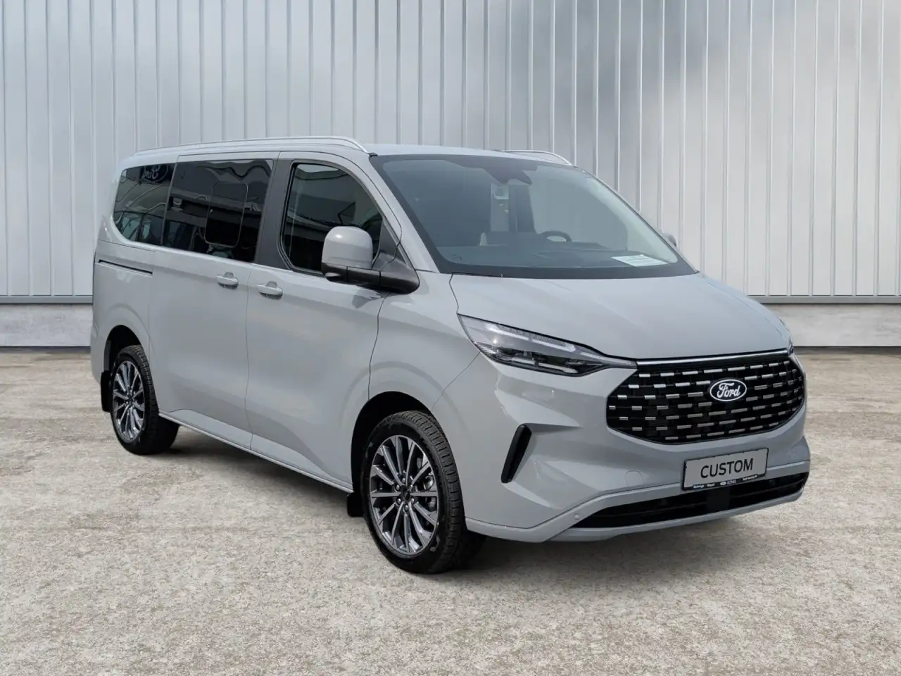 Ford Tourneo 8