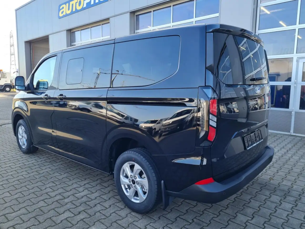 Ford Tourneo 9