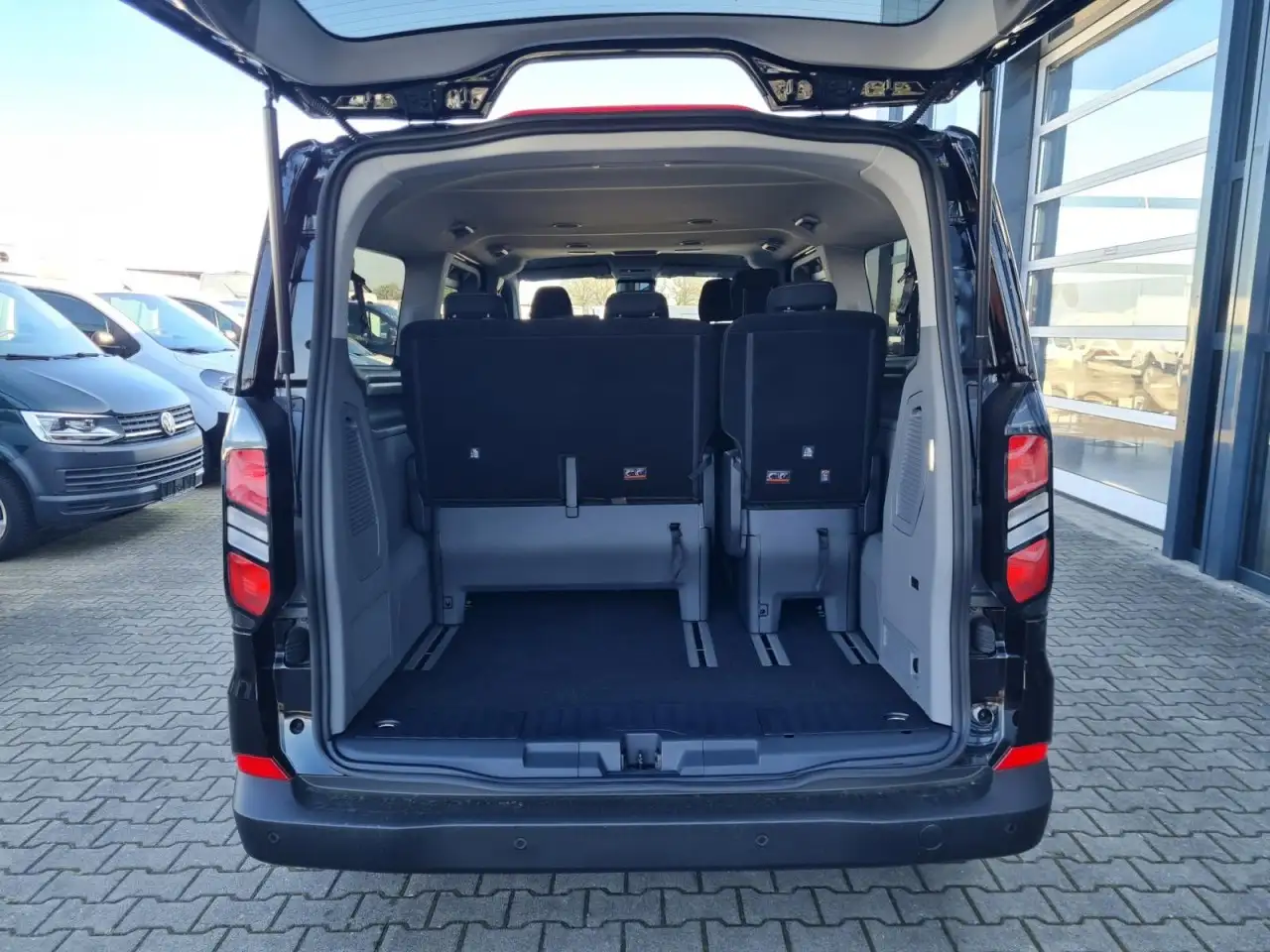 Ford Tourneo 6