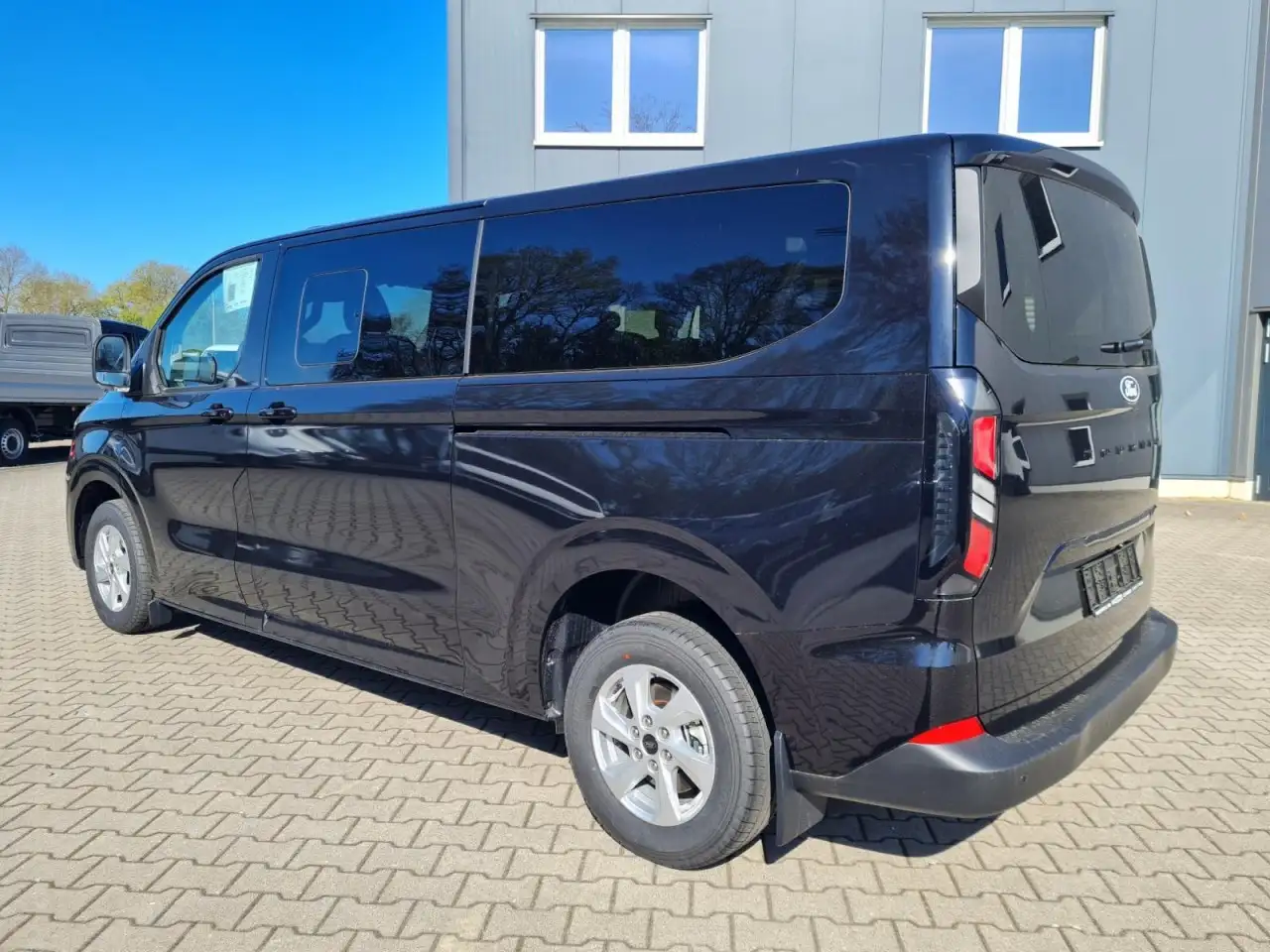 Ford Tourneo 8