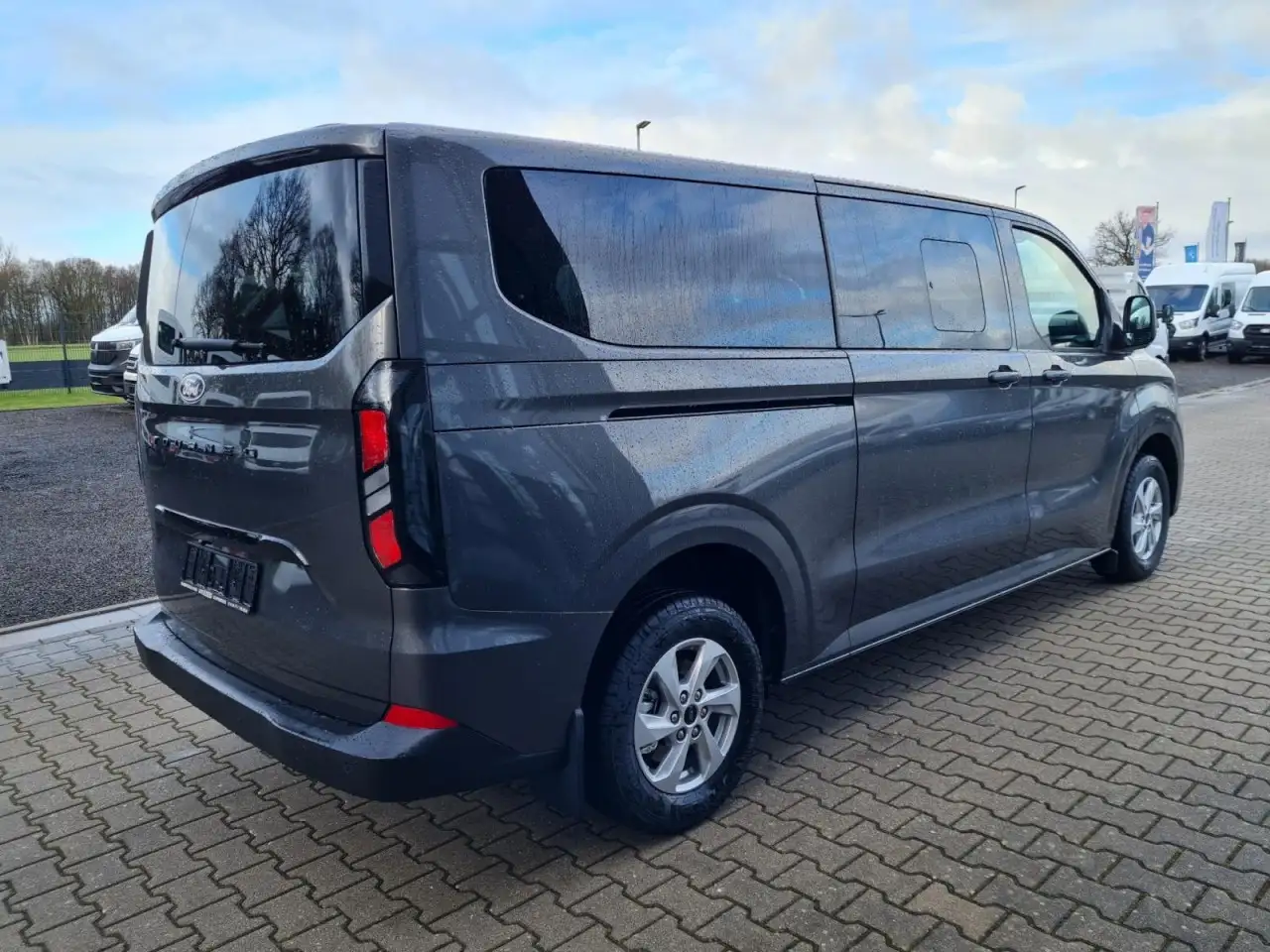 Ford Tourneo 4