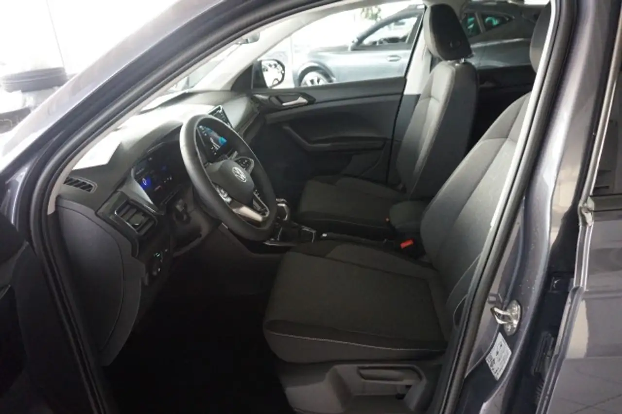 Volkswagen T-Cross 10