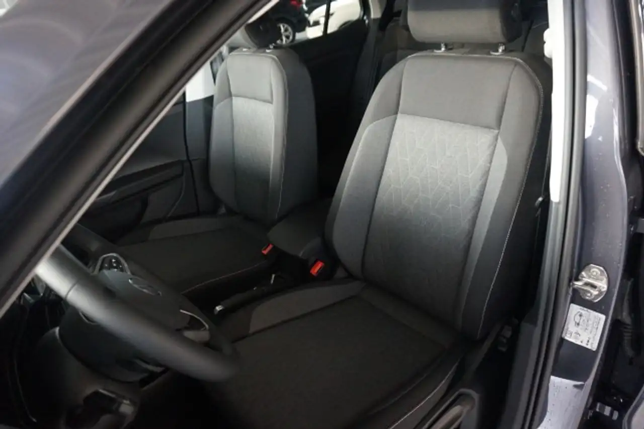 Volkswagen T-Cross 11