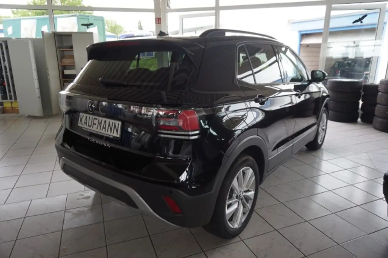 Volkswagen T-Cross 6