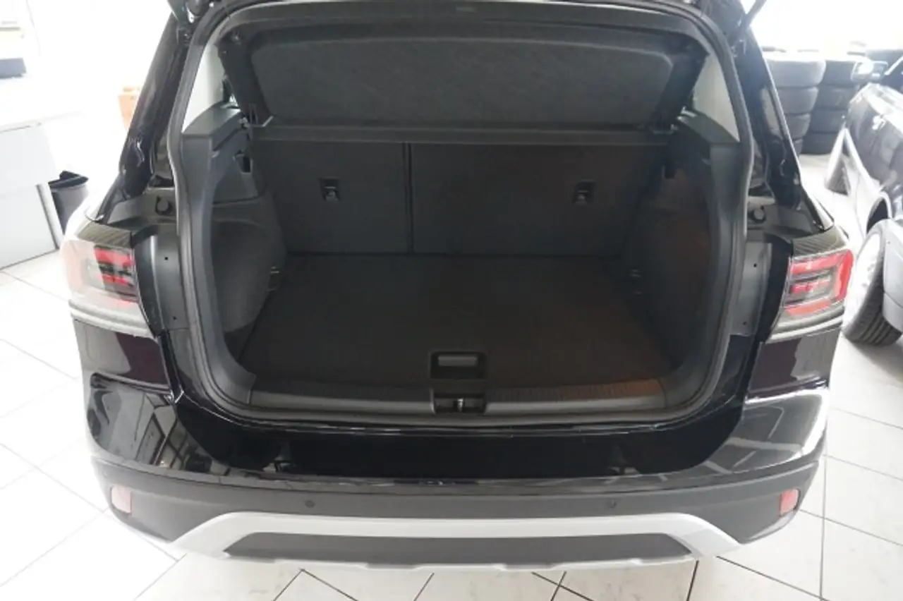 Volkswagen T-Cross 8