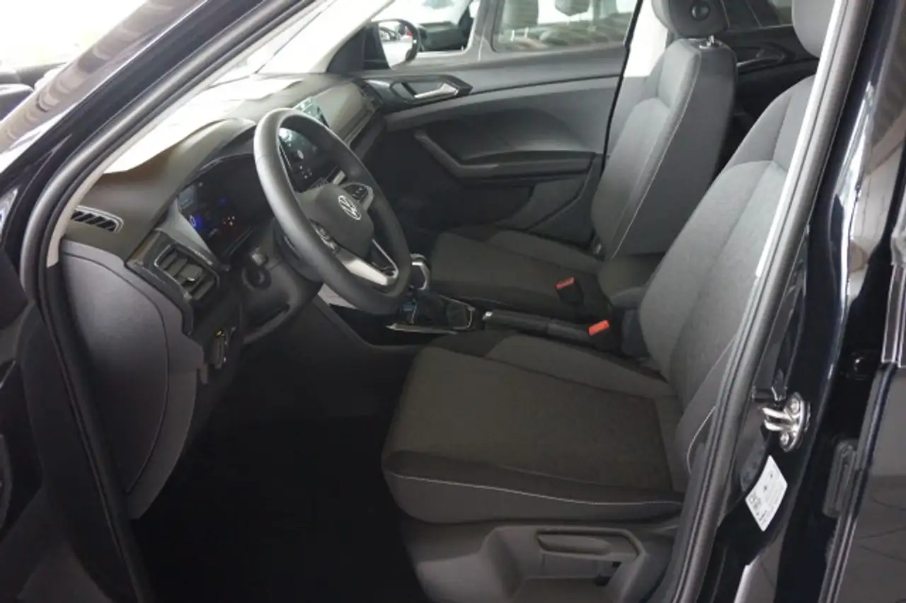 Volkswagen T-Cross 11