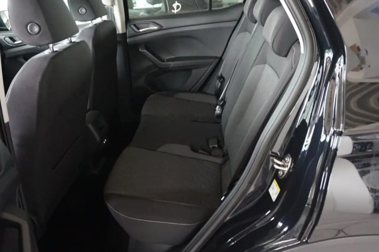 Volkswagen T-Cross 12