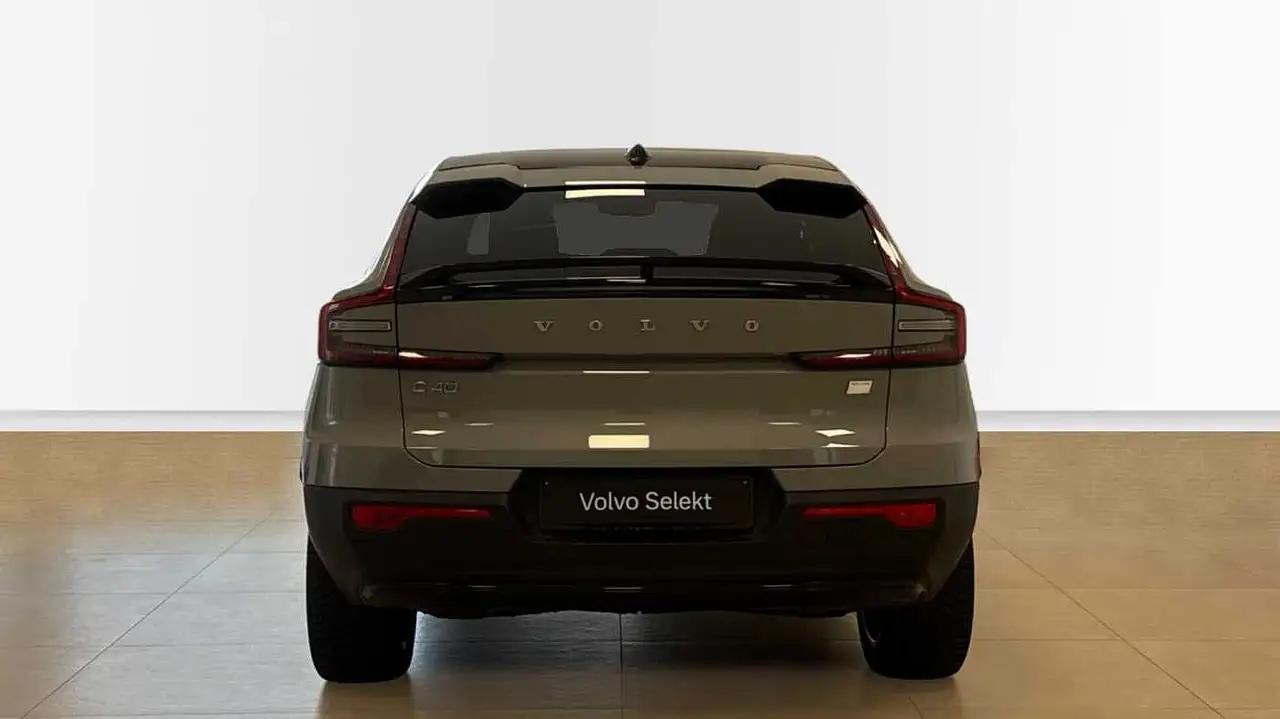 Volvo C40 8