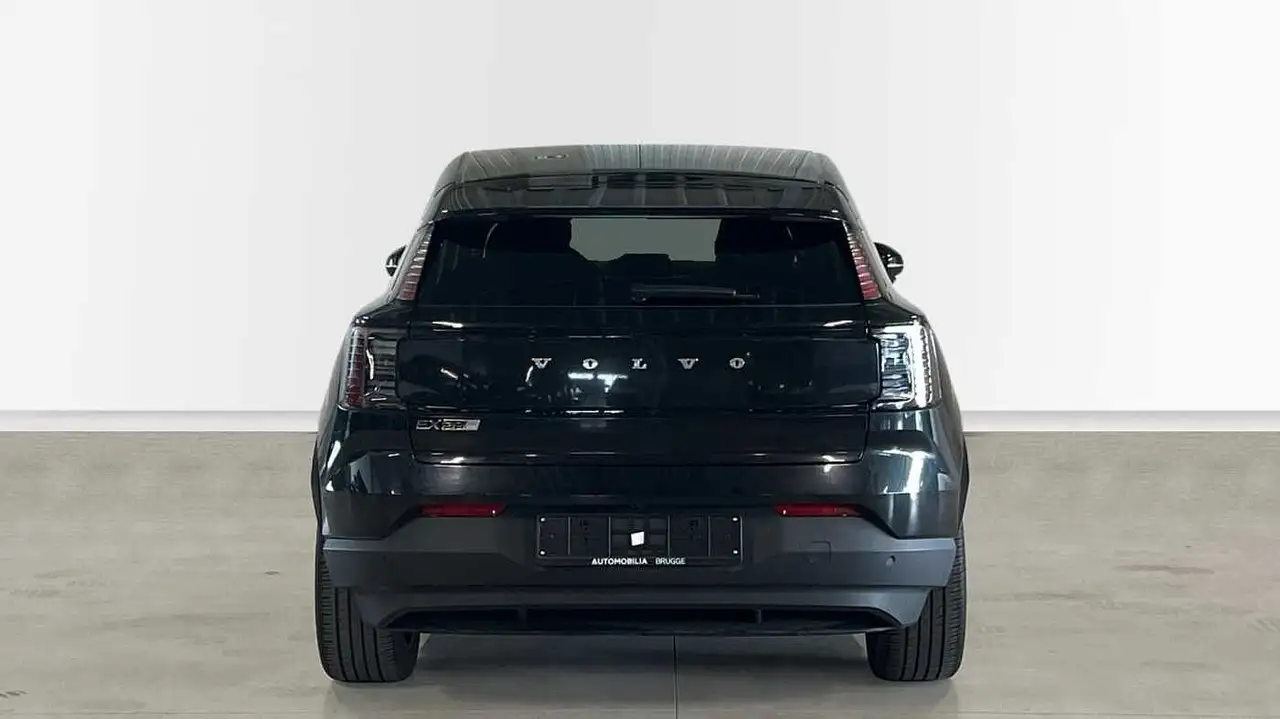 Volvo EX30 8